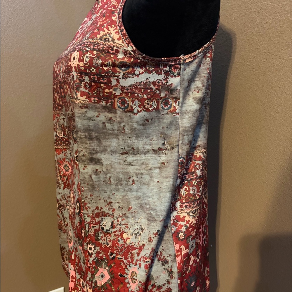 Patterned Tank Top - Picture 3 of 7